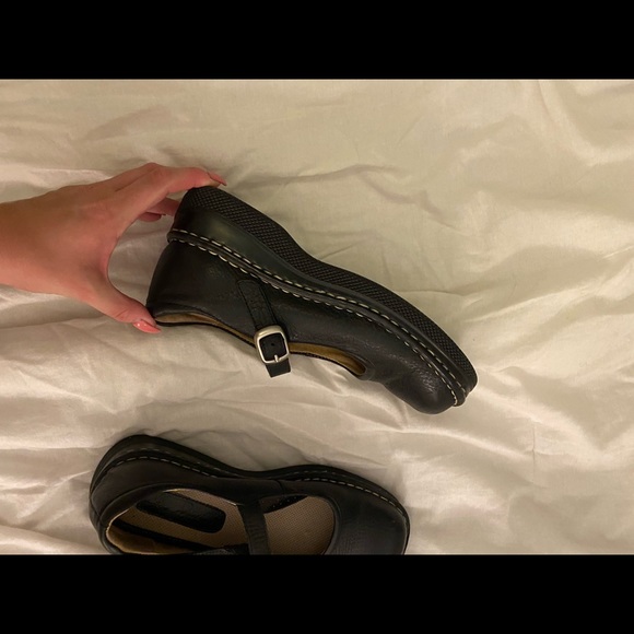 Mary Janes - Picture 3 of 4